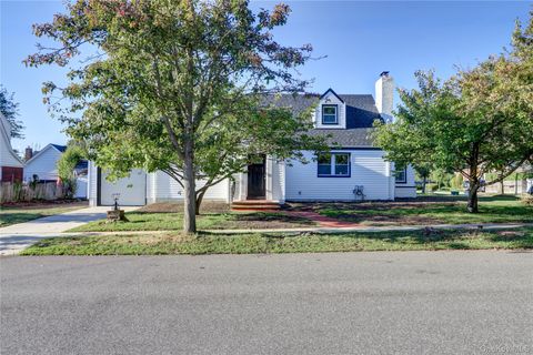 Photo of 70 Morris Avenue, Malverne, NY 11565 (MLS # 906166)