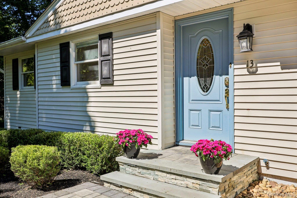 Photo of 13 Beech Street, Nanuet, NY 10954 (MLS # 1012121)