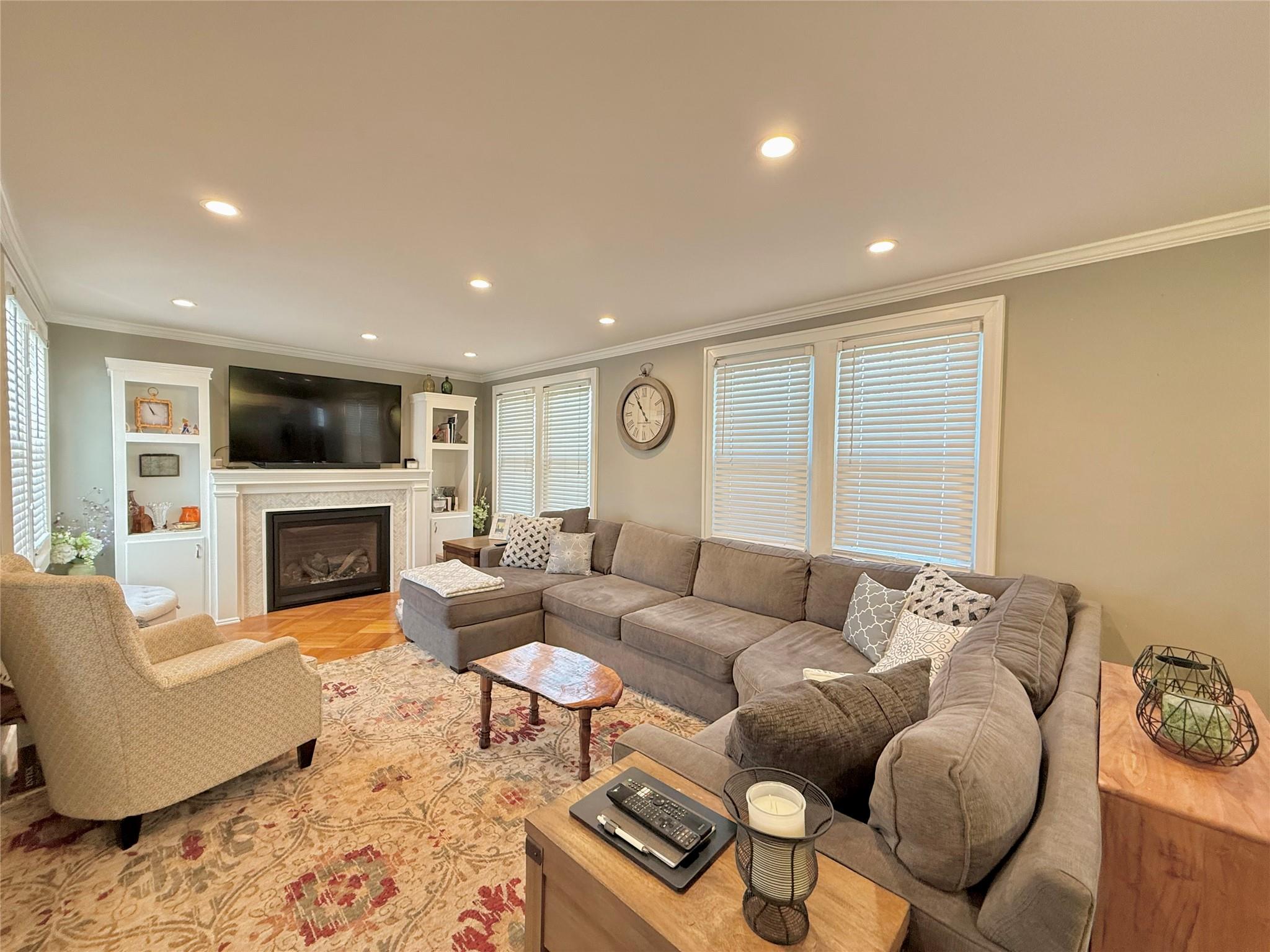 2 Devon Street, Lynbrook, New York image 5