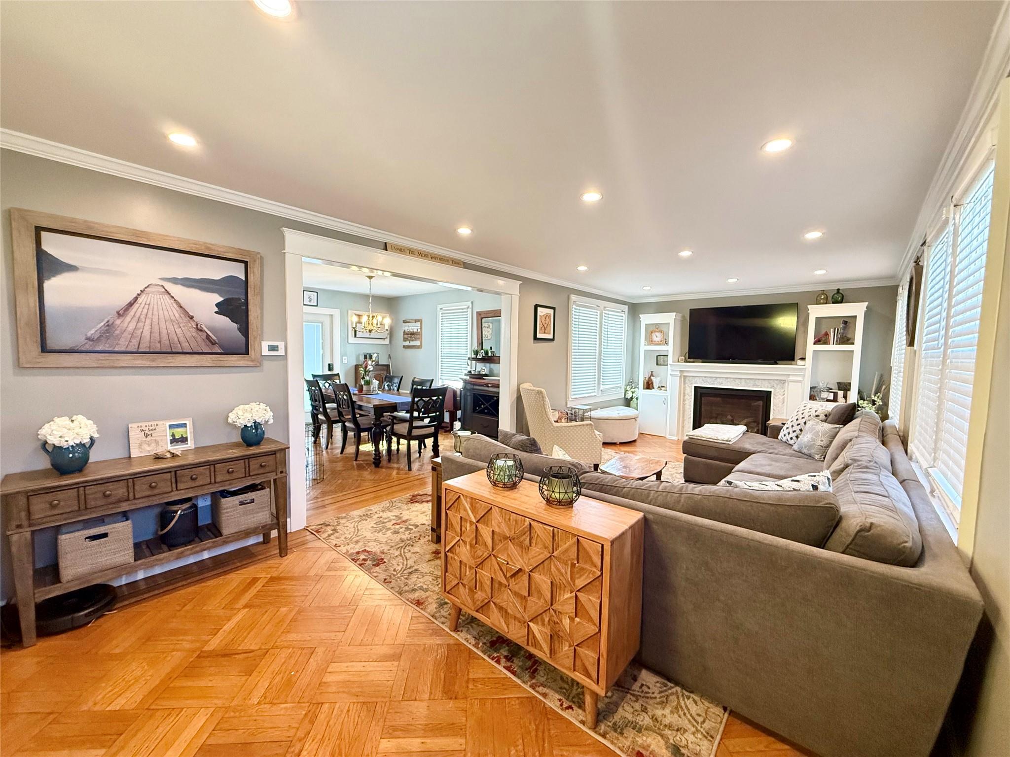 2 Devon Street, Lynbrook, New York image 4
