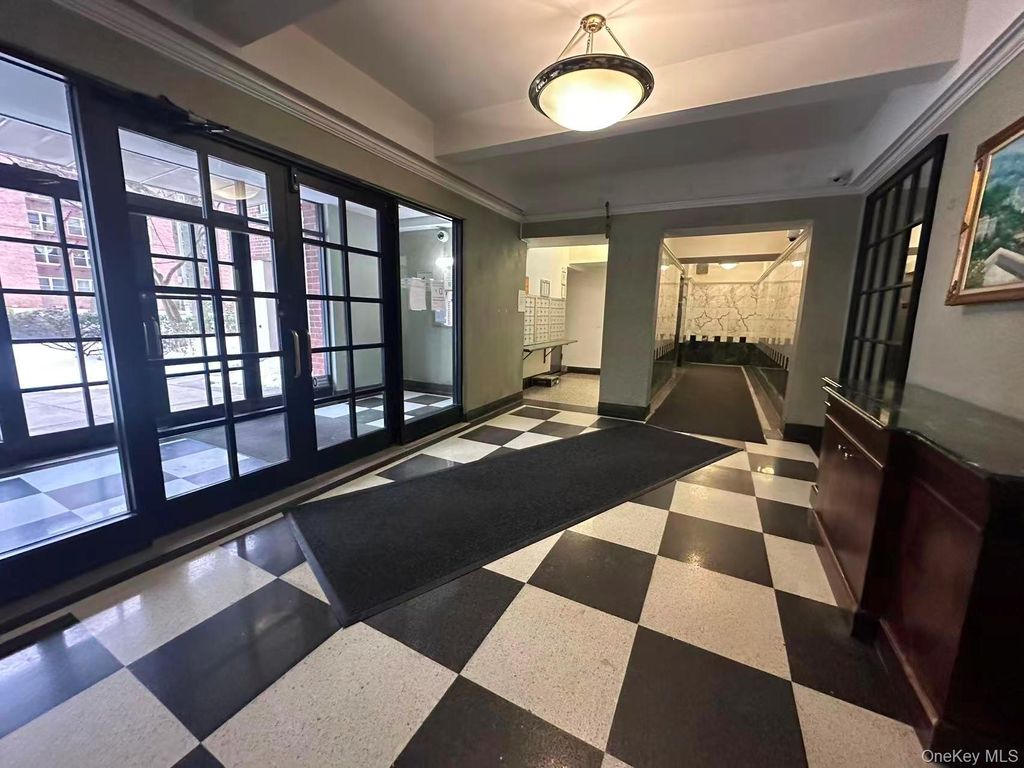 Photo of 2704 Parsons Boulevard #6B, Flushing, NY 11354 (MLS # 961088)