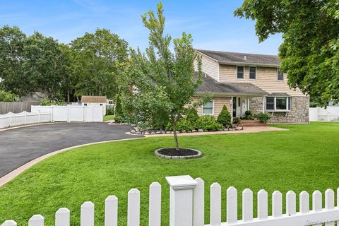 48 Fanning Avenue Hampton Bays NY 11946