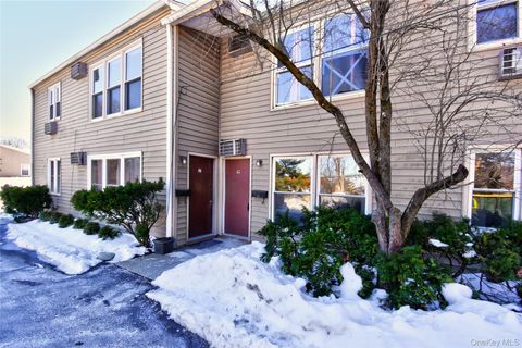 Condo For Sale - 19 Gerald Drive #B2<br/> Poughkeepsie, NY 12601