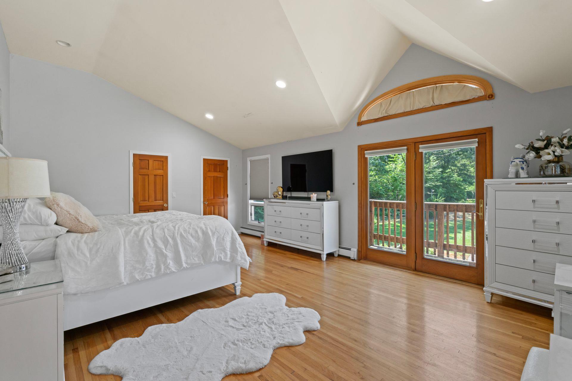 Dix Hills, New York 11746, United States, 5 Bedrooms Bedrooms, ,4 BathroomsBathrooms,Residential,Coming Soon,162521