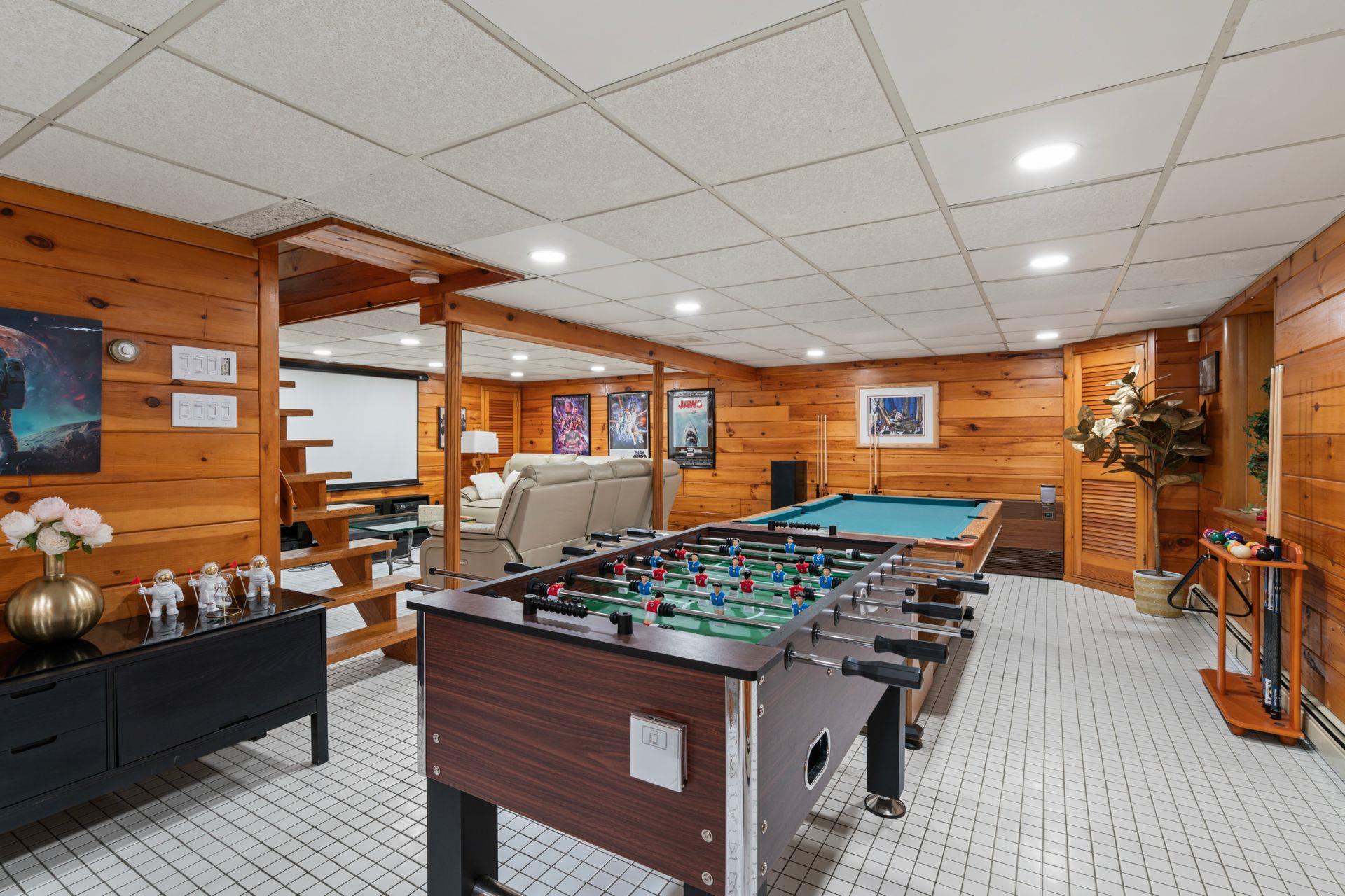 Dix Hills, New York 11746, United States, 5 Bedrooms Bedrooms, ,4 BathroomsBathrooms,Residential,Coming Soon,162521