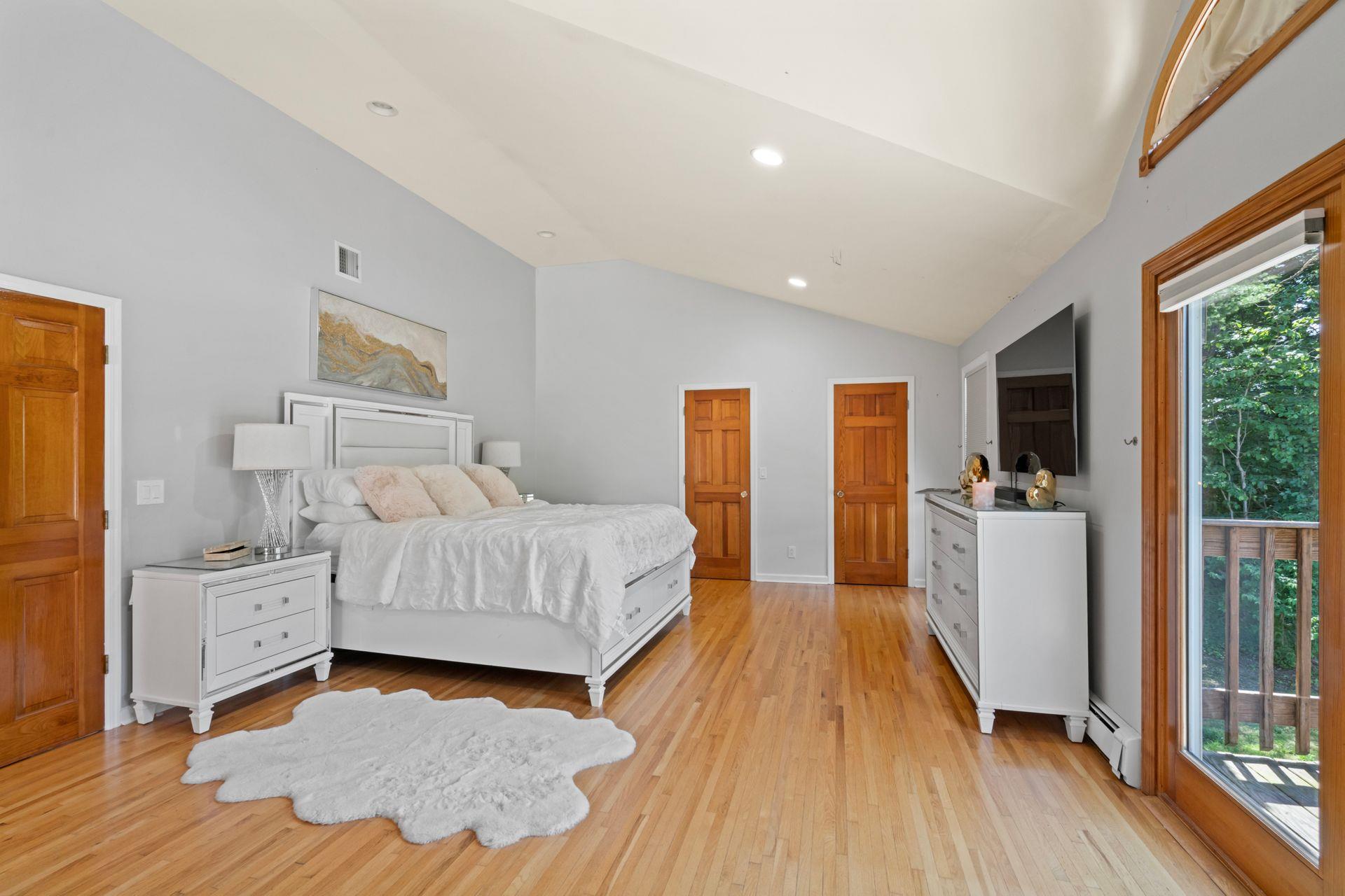 Dix Hills, New York 11746, United States, 5 Bedrooms Bedrooms, ,4 BathroomsBathrooms,Residential,Coming Soon,162521