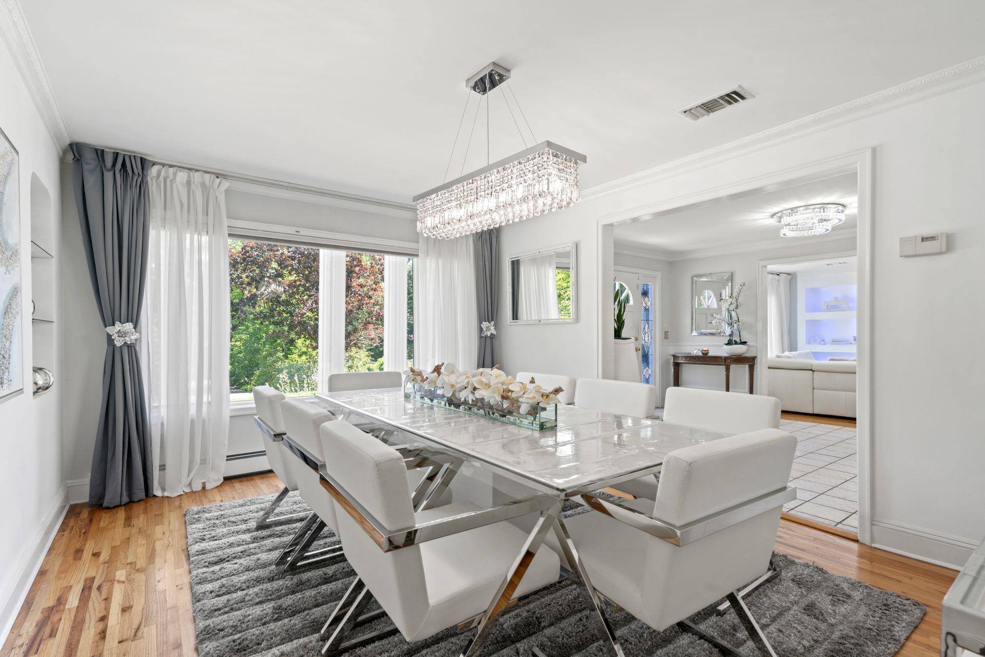 Dix Hills, New York 11746, United States, 5 Bedrooms Bedrooms, ,4 BathroomsBathrooms,Residential,Coming Soon,162521