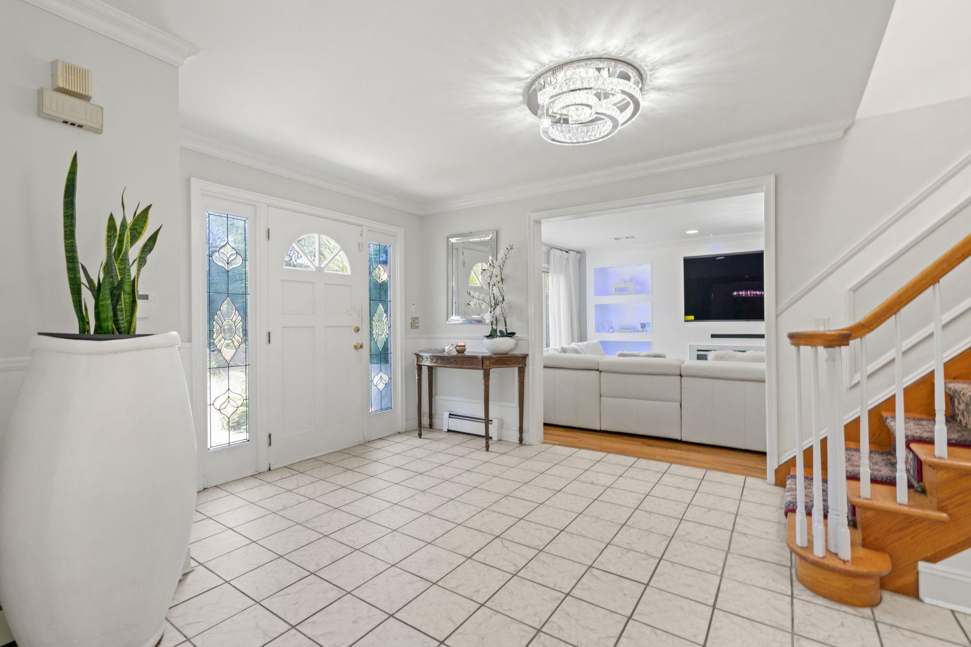 Dix Hills, New York 11746, United States, 5 Bedrooms Bedrooms, ,4 BathroomsBathrooms,Residential,Coming Soon,162521