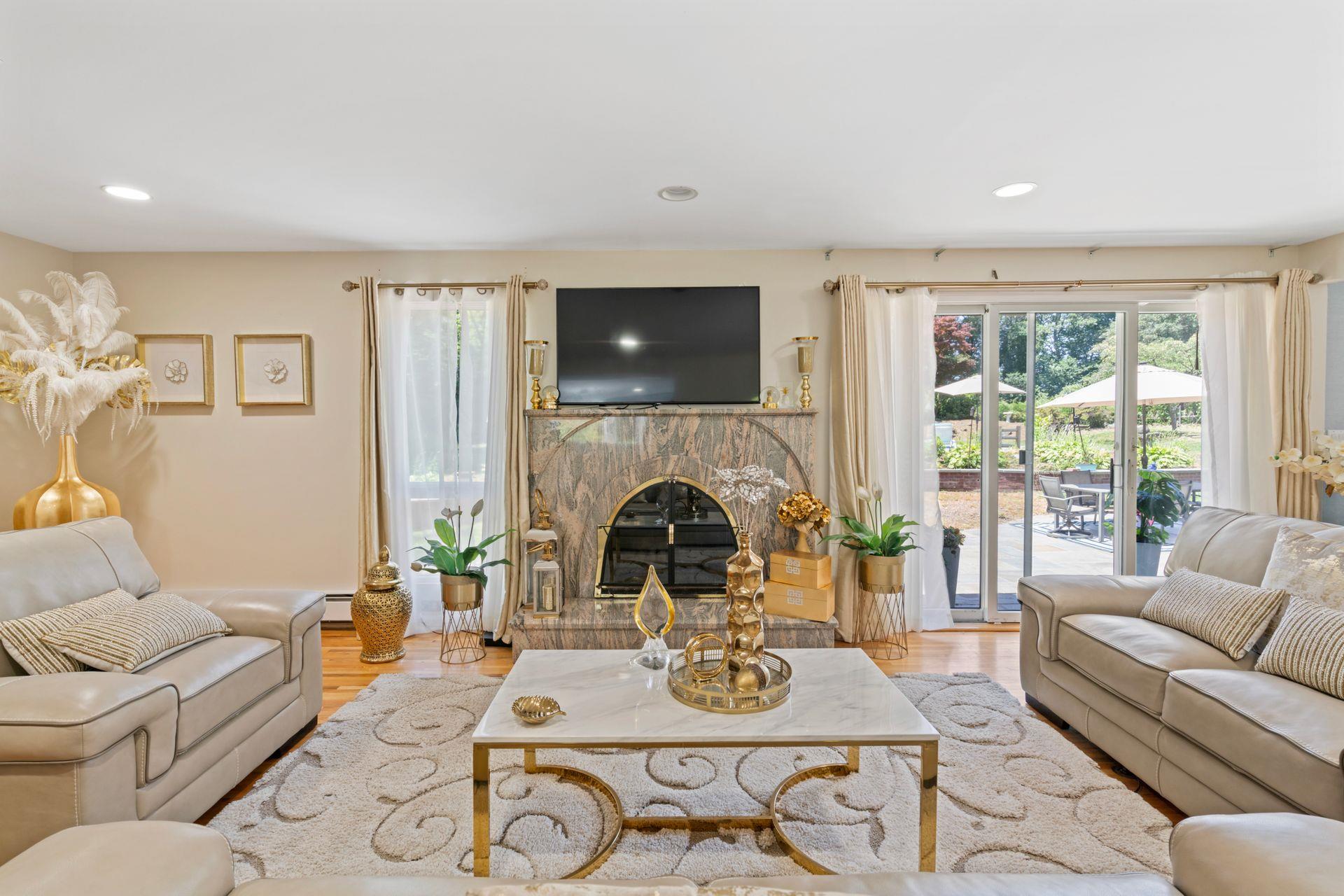 Dix Hills, New York 11746, United States, 5 Bedrooms Bedrooms, ,4 BathroomsBathrooms,Residential,Coming Soon,162521