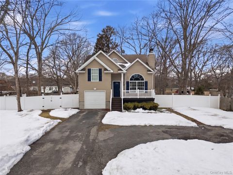 Photo of 131 Forrest Avenue, Shirley, NY 11967 (MLS # 968167)