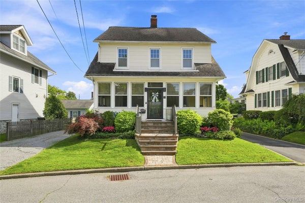 60 CORMACK CT, BABYLON, NY 11702 - Image 6f3c2f33dbf8dce4dd1e18b836233edd/2834259596