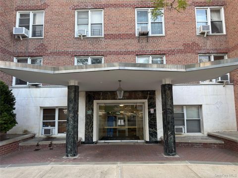 Photo of 10221 63rd Road #A67, Forest Hills, NY 11375 (MLS # 1017250)