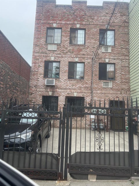 Multifamily For Sale - 1297 Clay Avenue<br/> Bronx, NY 10456