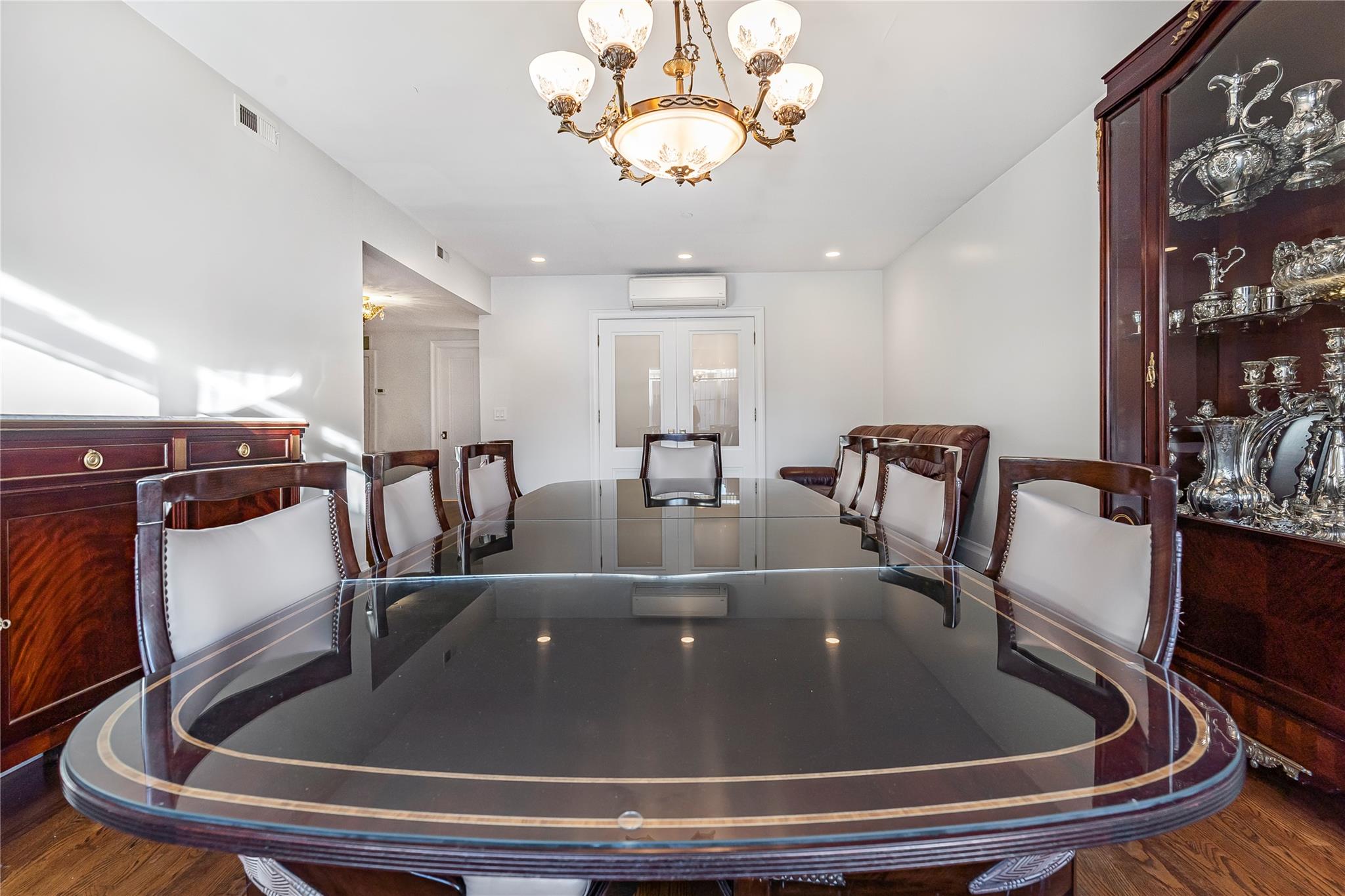 218 Middleton St APT6