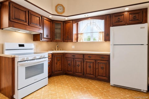 Apartment For Rent - 12 Balfour Street St #2<br/> Staten Island, NY 10305