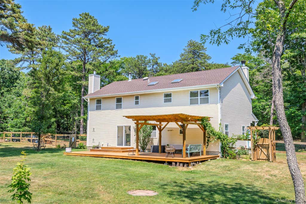 Photo of 22 Bellhaven Road, Bellport, NY 11713 (MLS # 1023113)