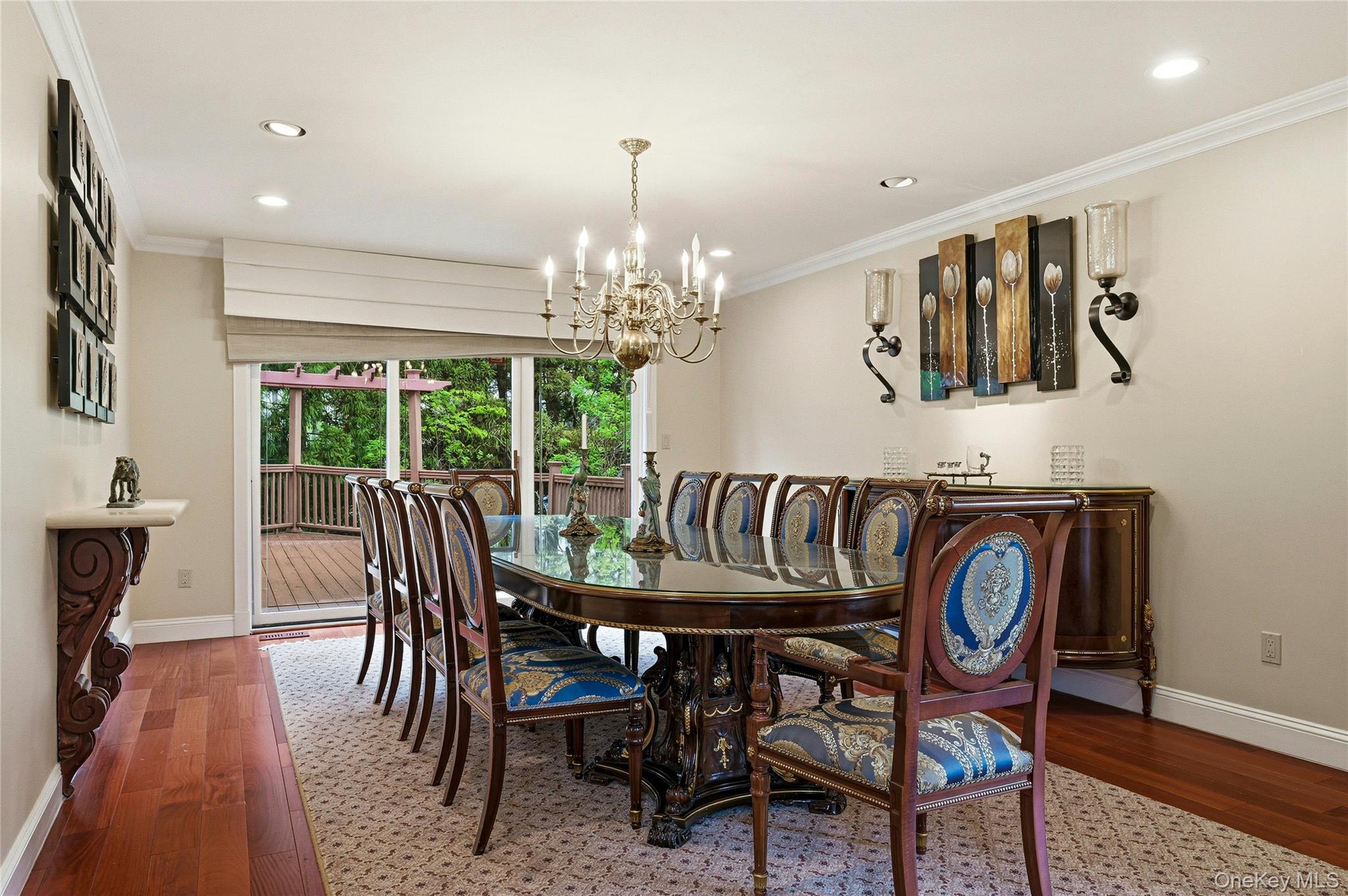 18 Aldgate Drive W