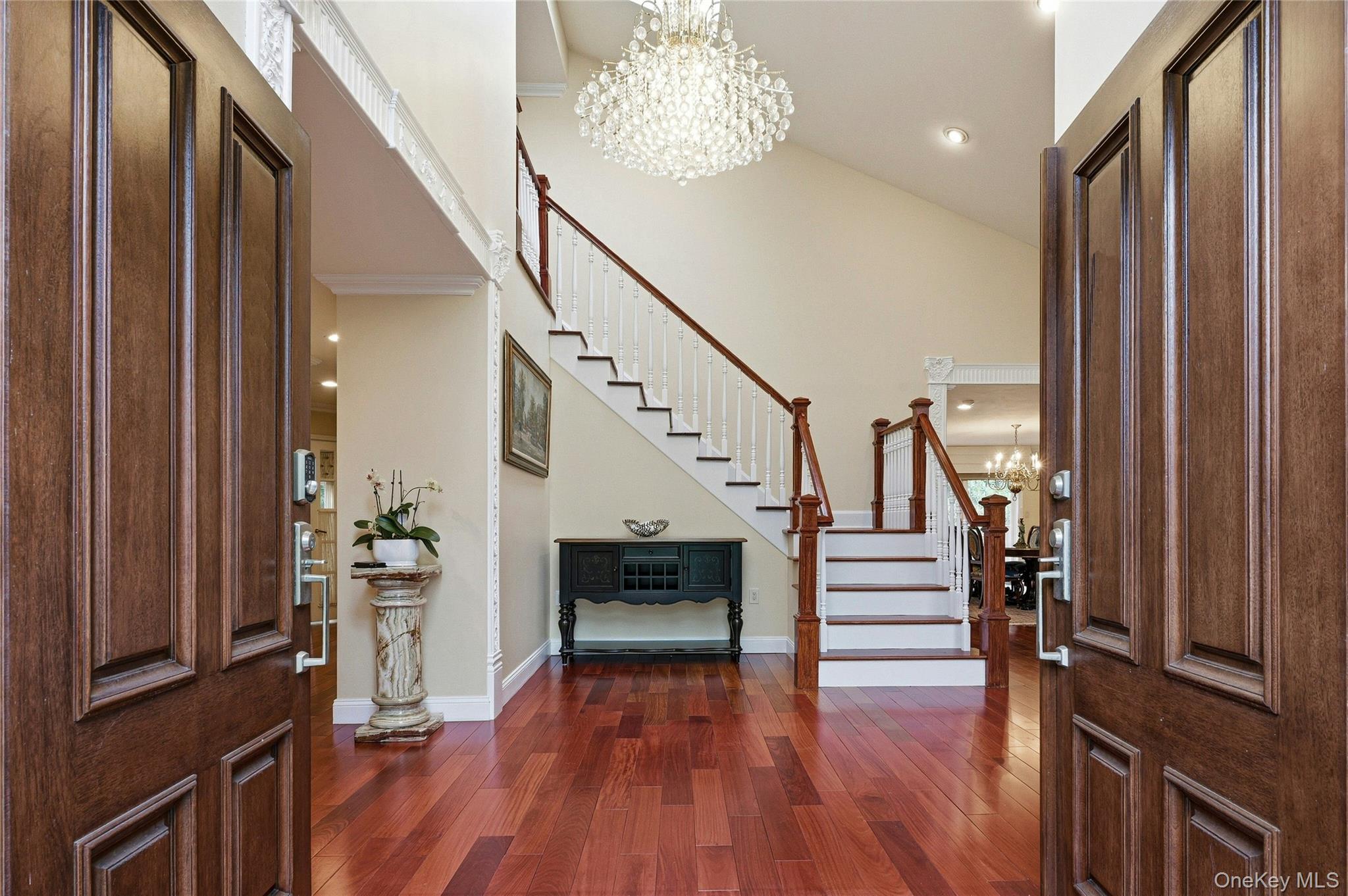 18 Aldgate Drive W