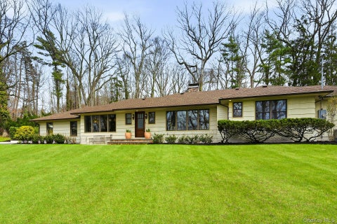 Homes For Sale - 6 Greatmeadow Road<br/> Locust Valley, NY 11560
