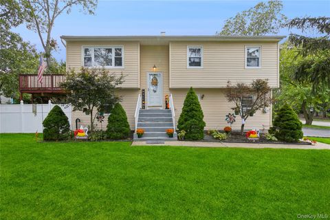Photo of 308 Browns Road, Nesconset, NY 11767 (MLS # 917508)