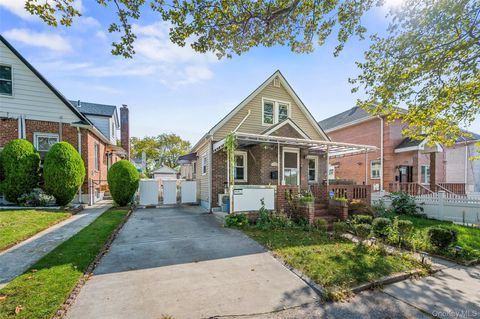 48-05 186th St. Fresh Meadows NY 11365