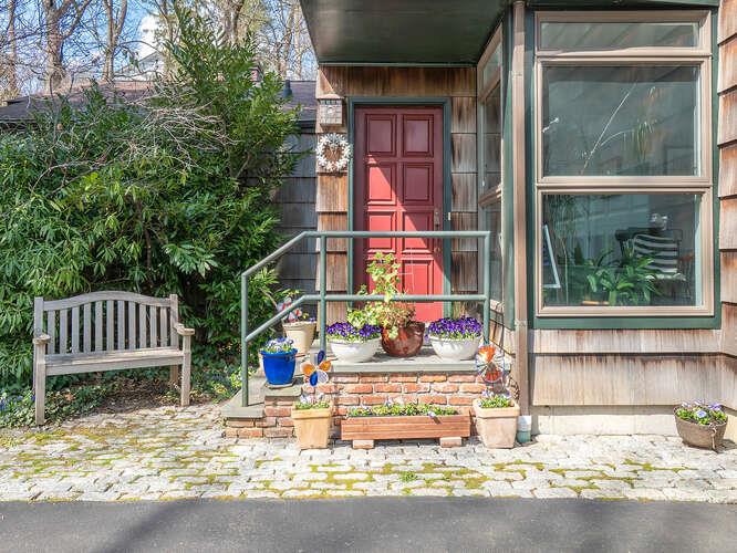 356 Littleworth Lane, Sea Cliff, New York image 2