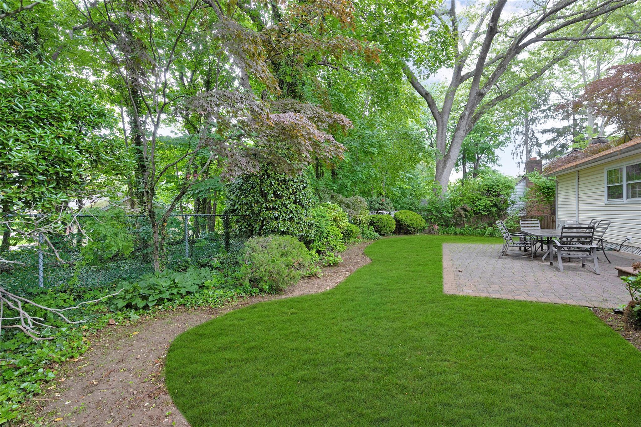 64 Church Street, Syosset, New York image 7