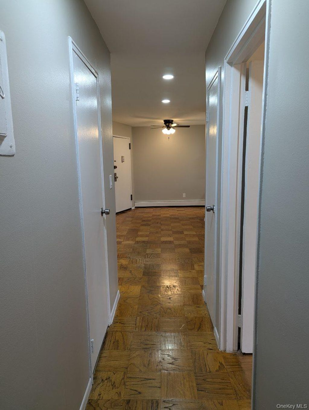 Photo of 1 Hemlock Drive #C152, Bay Shore, NY 11706 (MLS # 986806)