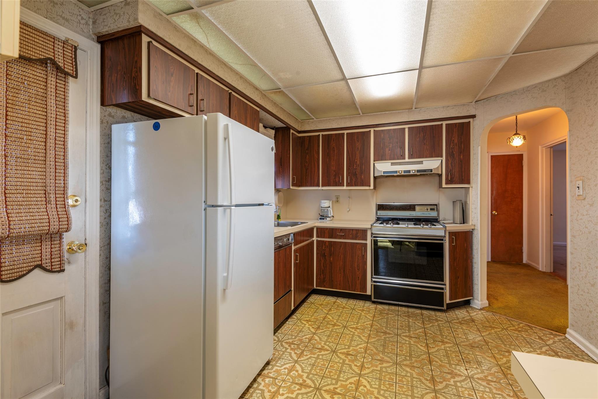 86-52 Musket Street, Queens Village, New York image 9
