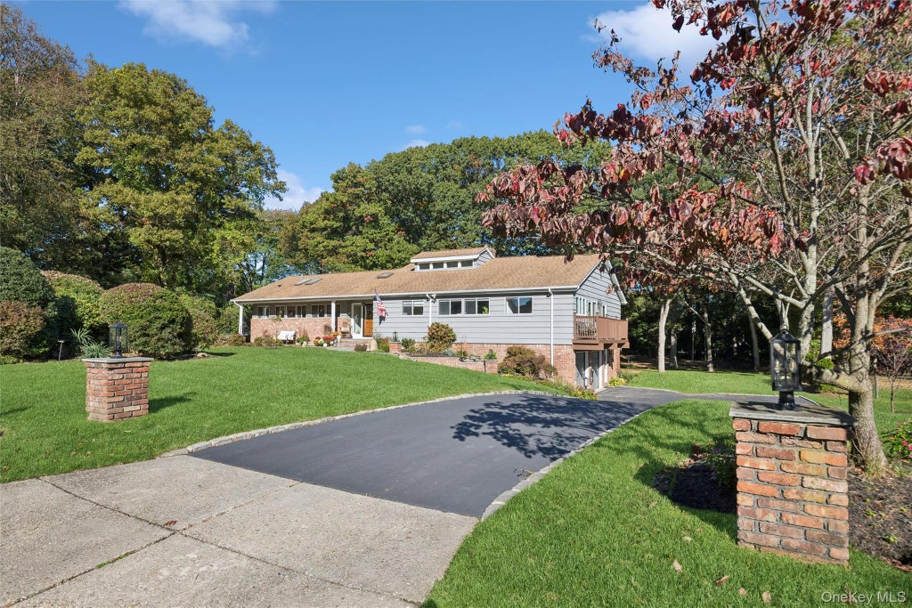 Photo of 5 Ridings Road, Northport, NY 11768 (MLS # 1062324)