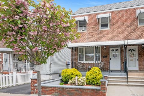 Homes For Sale - 152 Meagher Avenue<br/> Bronx, NY 10465