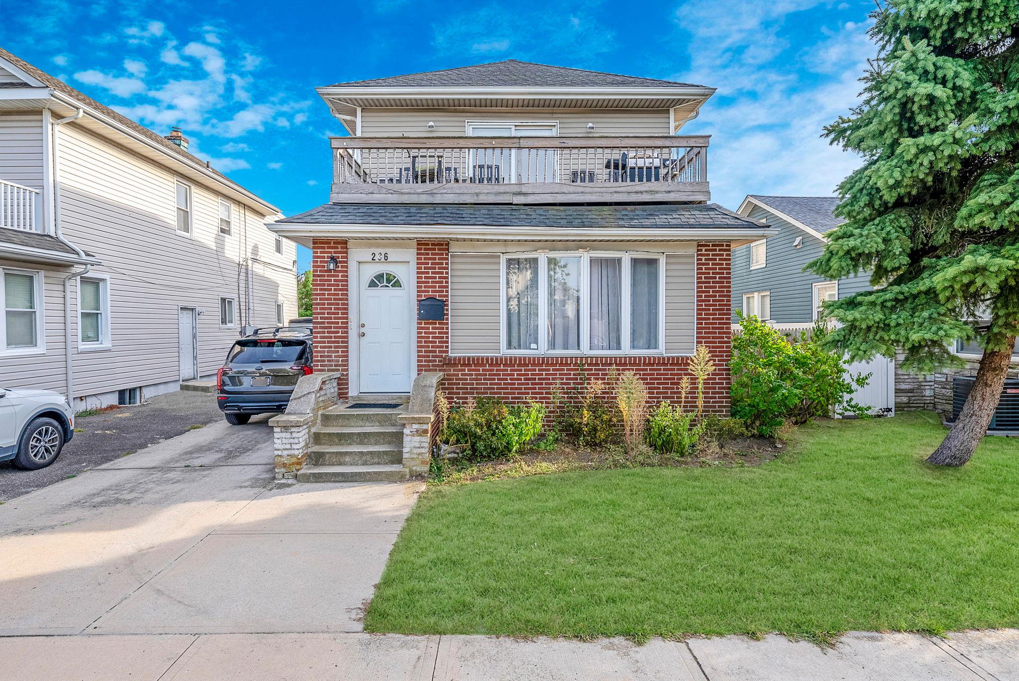 236 W Pine Street, Long Beach, New York image 1