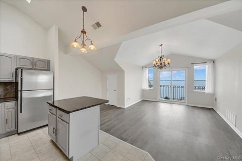 Condo For Sale - 1424 Outlook Avenue #3<br/> Bronx County, Bronx, NY 10465