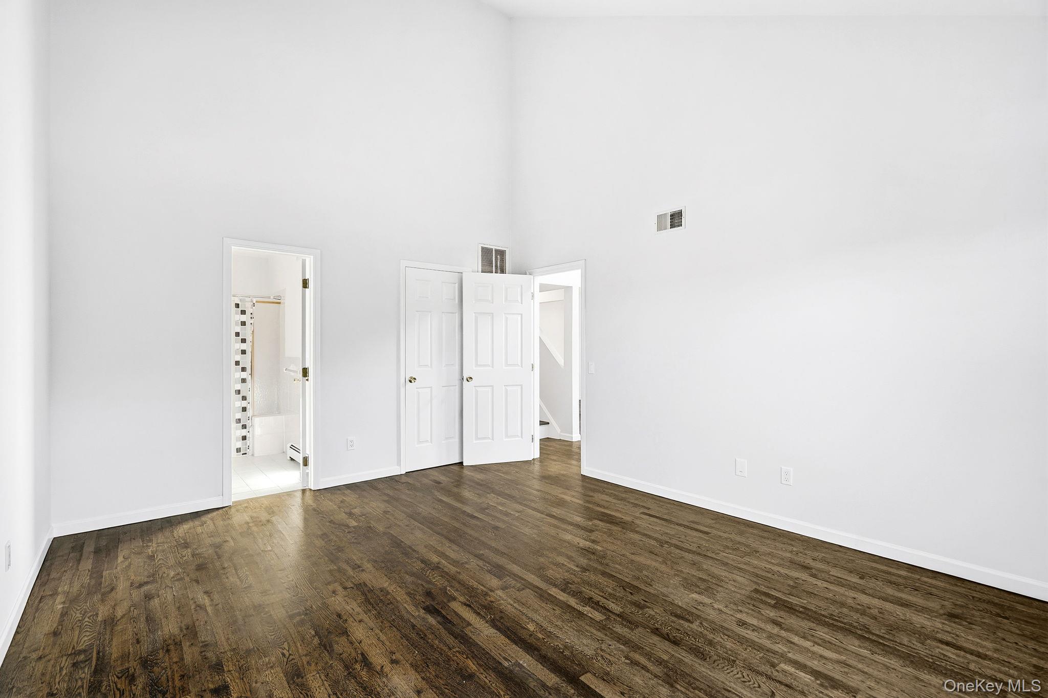 White Plains, New York 10603, United States, 5 Bedrooms Bedrooms, ,4 BathroomsBathrooms,Residential,Active,230515