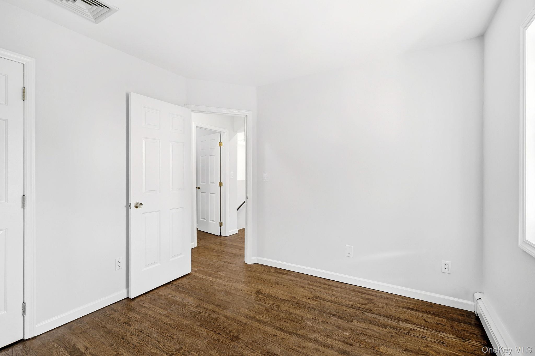 White Plains, New York 10603, United States, 5 Bedrooms Bedrooms, ,4 BathroomsBathrooms,Residential,Active,230515