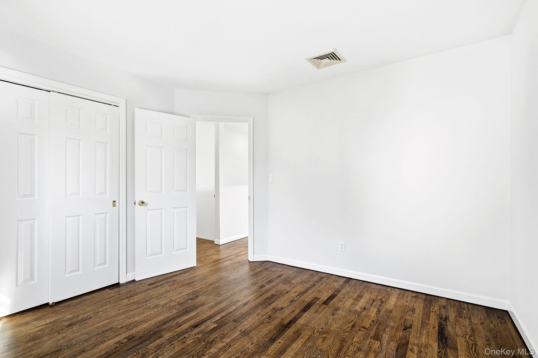 White Plains, New York 10603, United States, 5 Bedrooms Bedrooms, ,4 BathroomsBathrooms,Residential,Active,230515