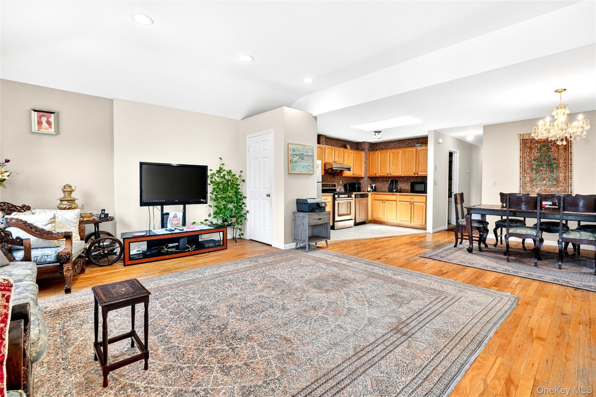 119-23 7th Avenue
