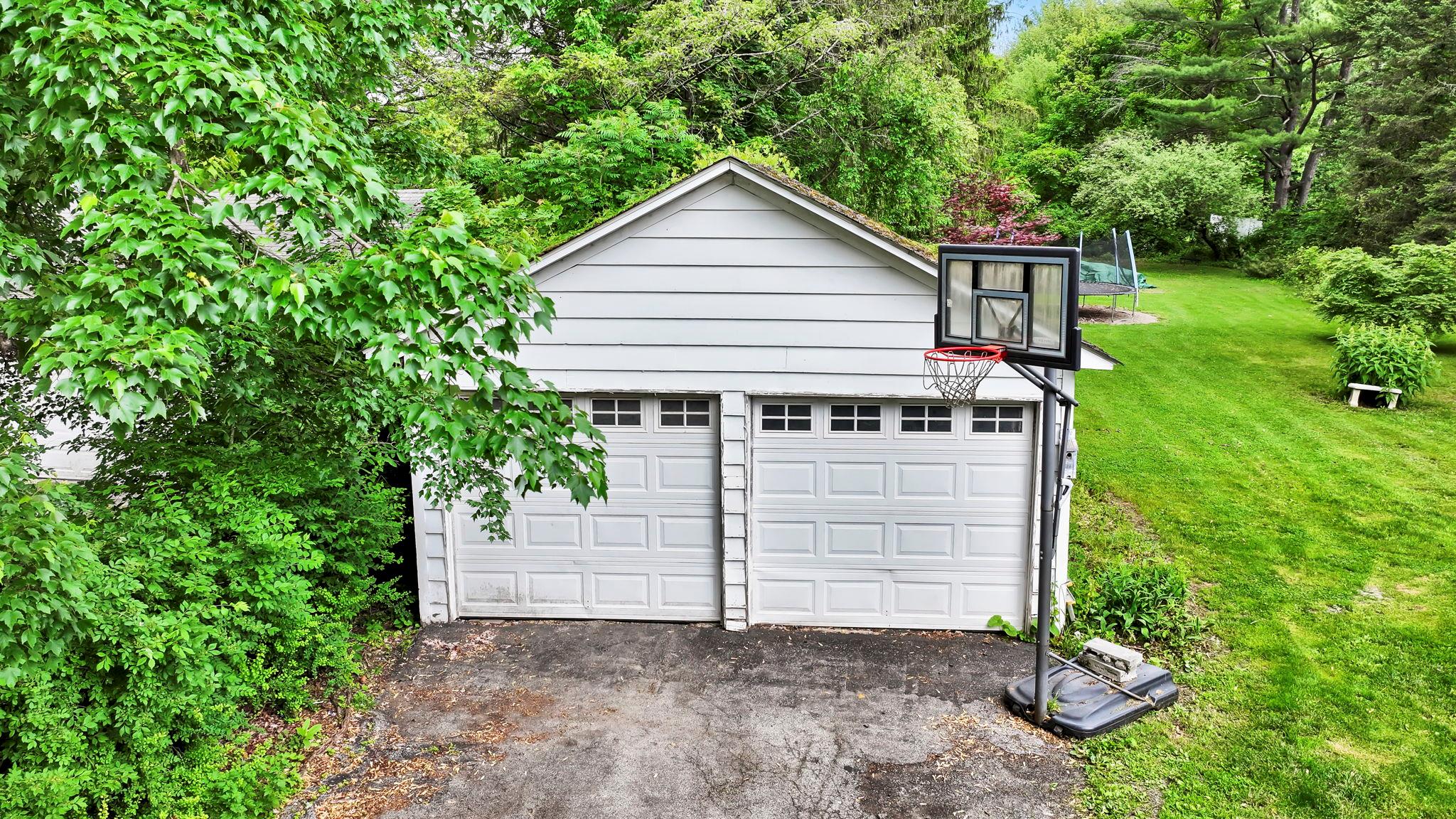 8 Townsend Boulevard, Poughkeepsie, New York image 17