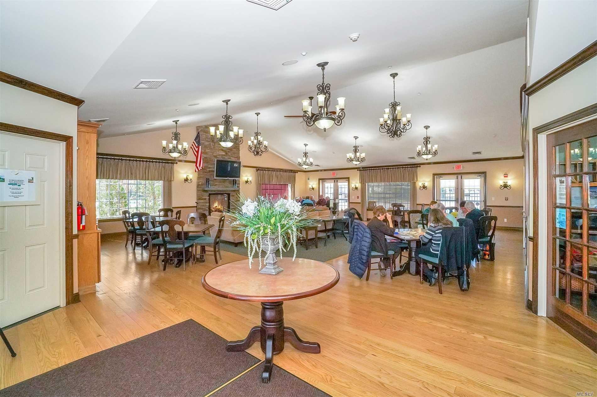 19 Rose Lane #19, Mount Sinai, New York image 24