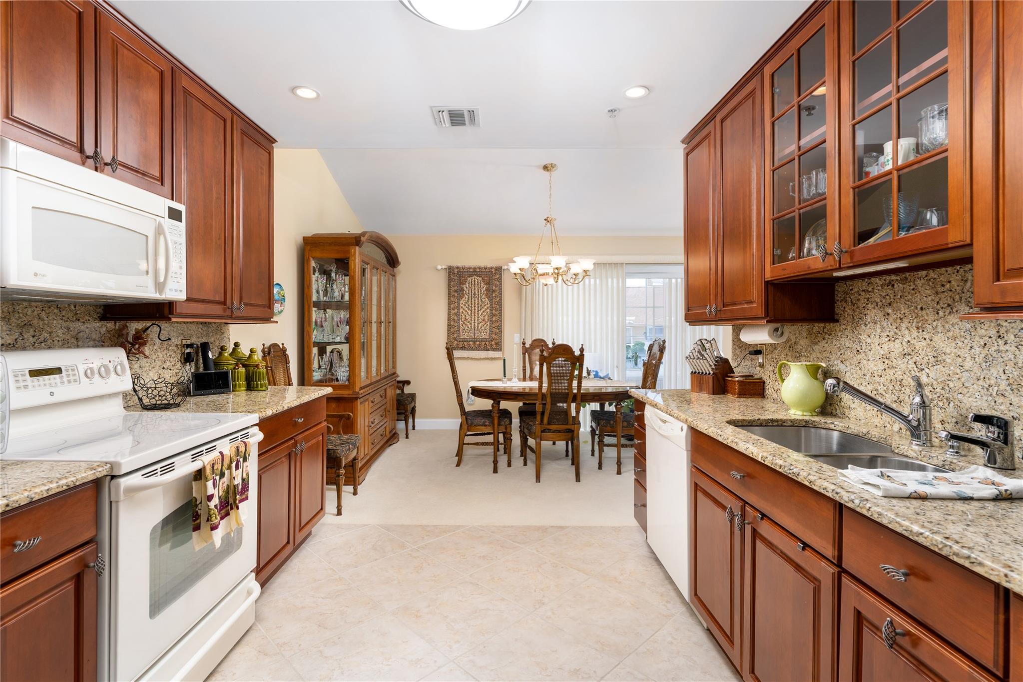 19 Rose Lane #19, Mount Sinai, New York image 12