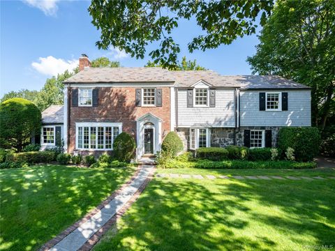 189 Trumbull Road Manhasset NY 11030