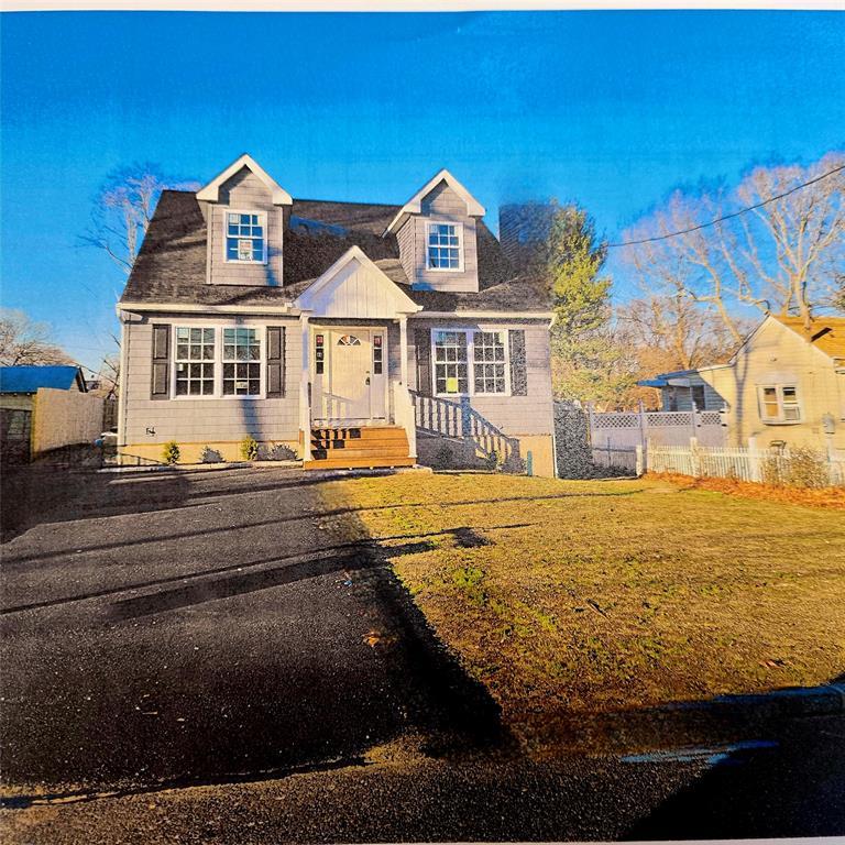 Pinewood Drive, Shirley, New York image 1