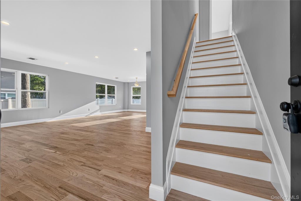 Photo of 9 Oswego Place, West Babylon, NY 11704 (MLS # 1052518)