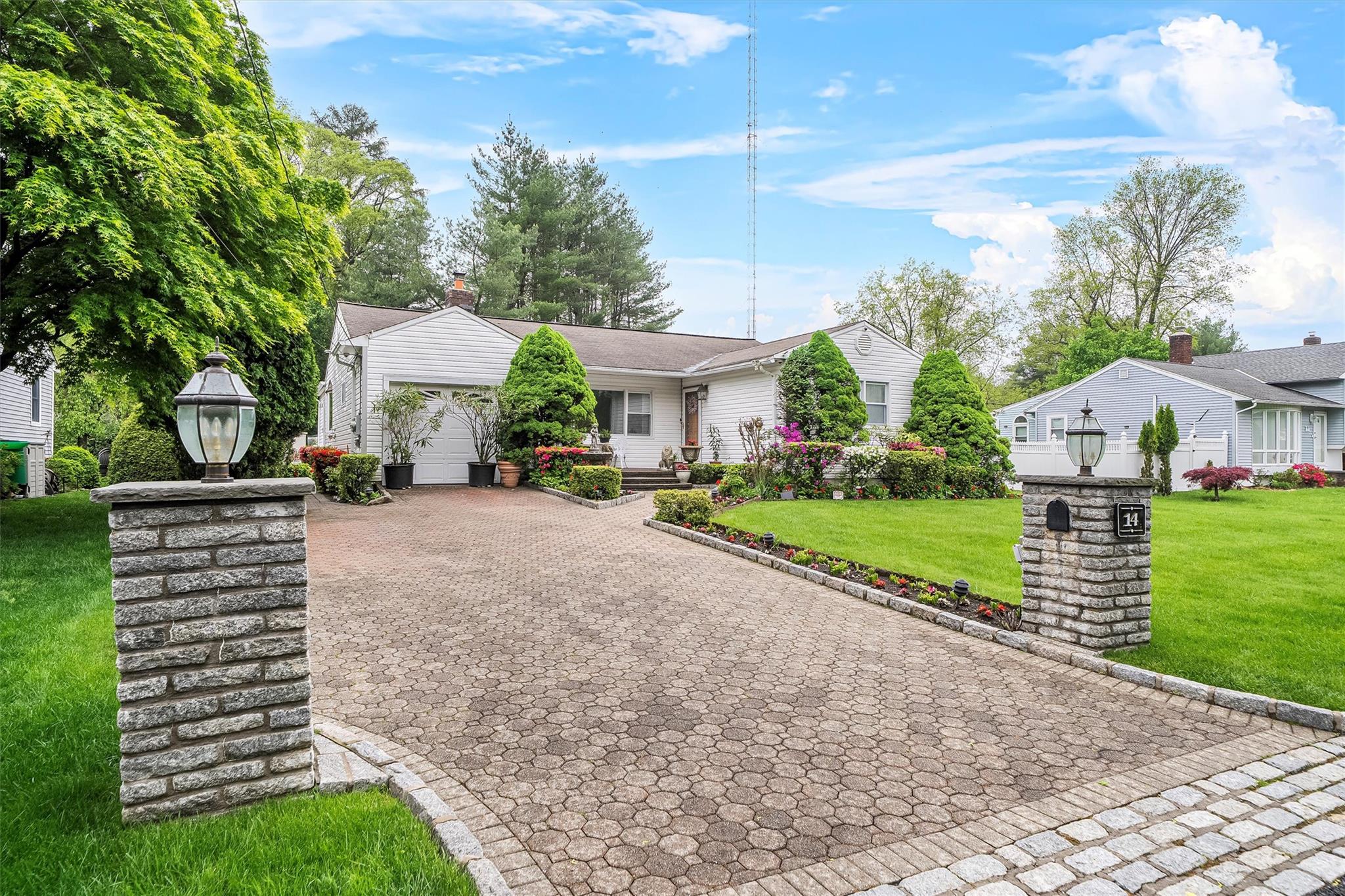 14 Essex Place, Hartsdale, New York image 2