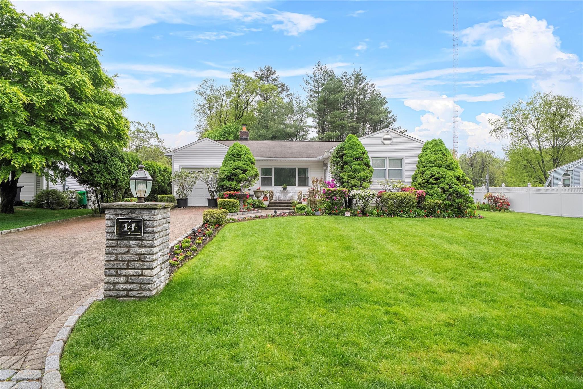 14 Essex Place, Hartsdale, New York image 1