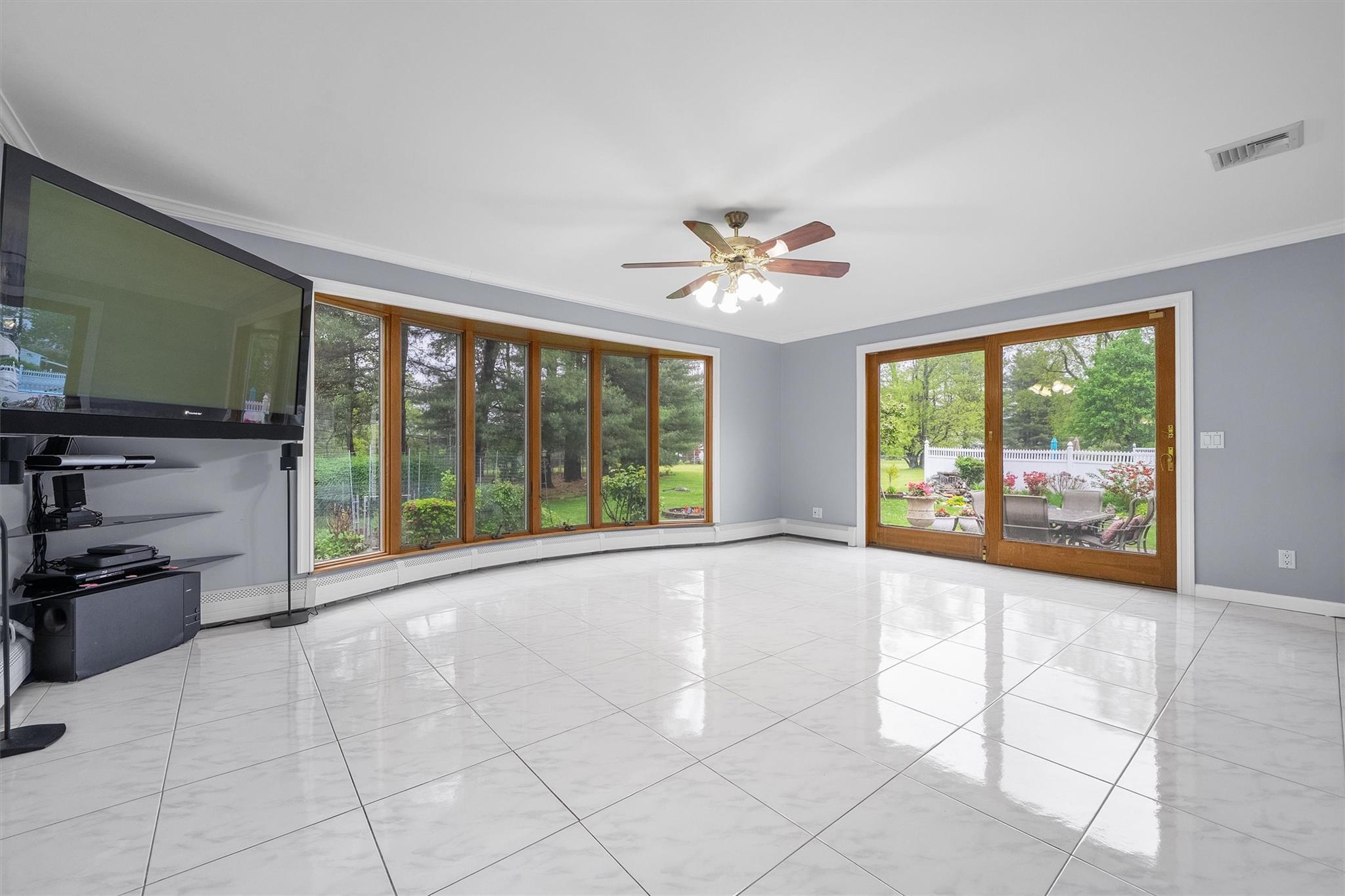 14 Essex Place, Hartsdale, New York image 19