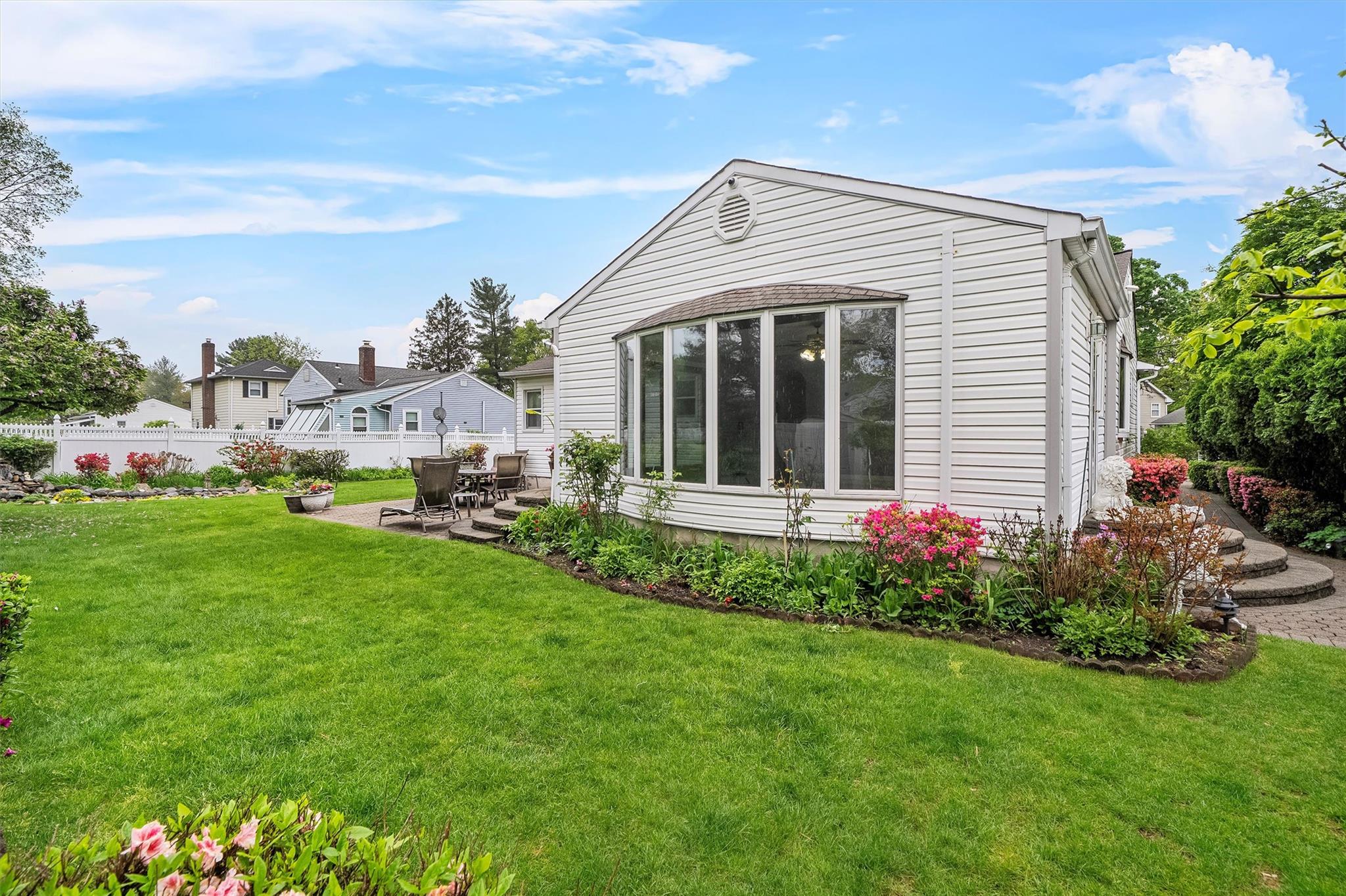 14 Essex Place, Hartsdale, New York image 29