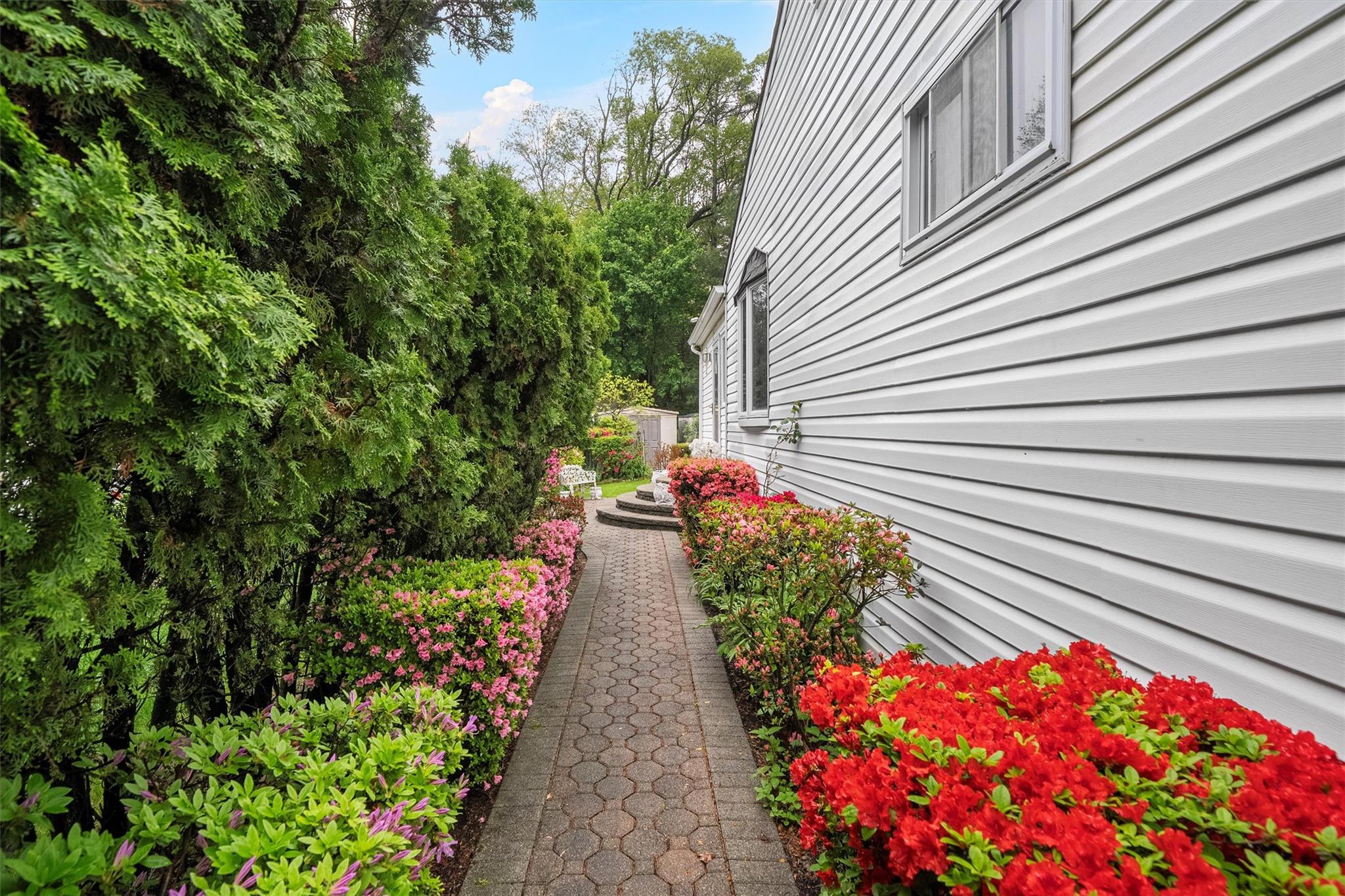 14 Essex Place, Hartsdale, New York image 27