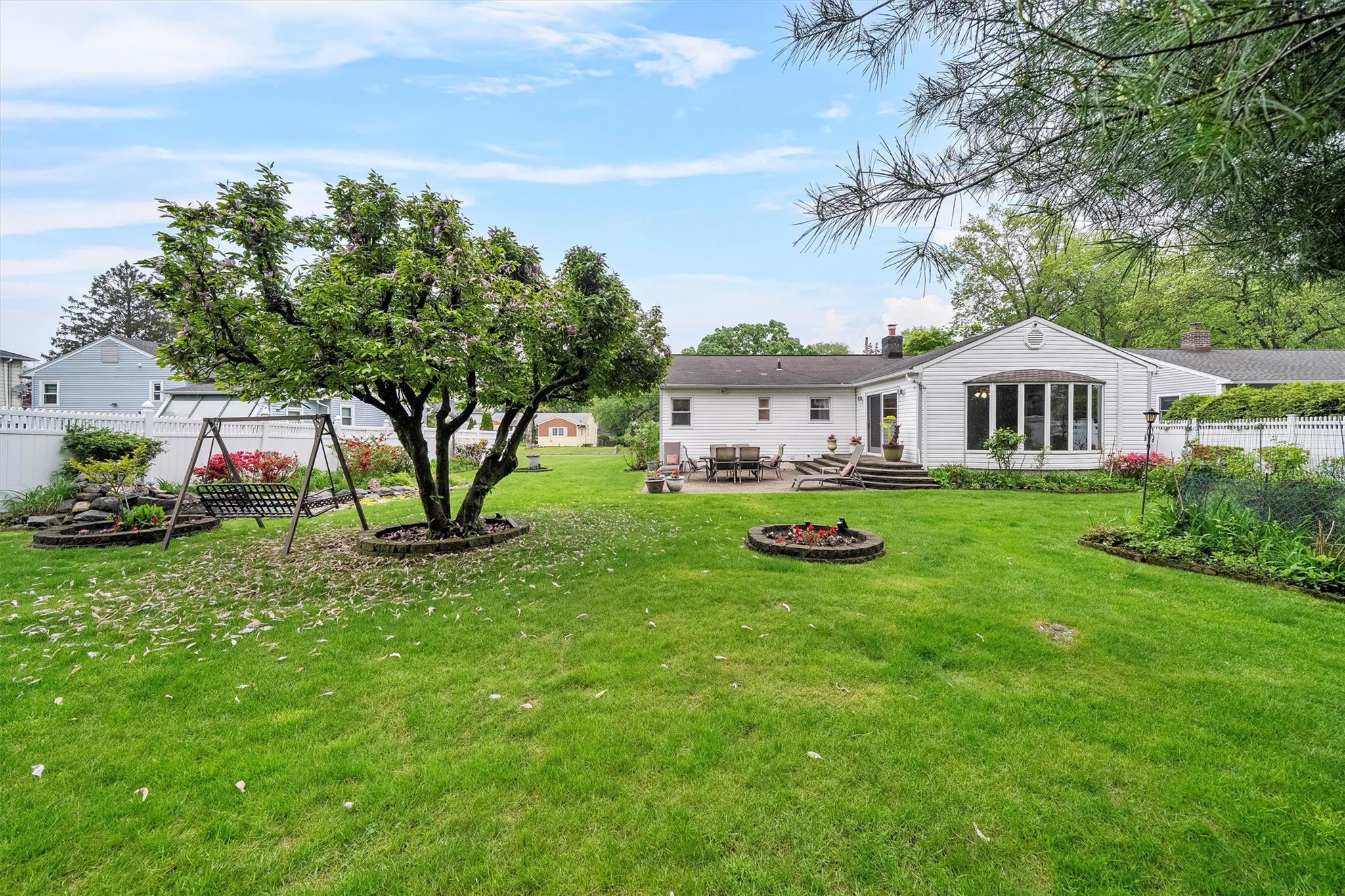 14 Essex Place, Hartsdale, New York image 31