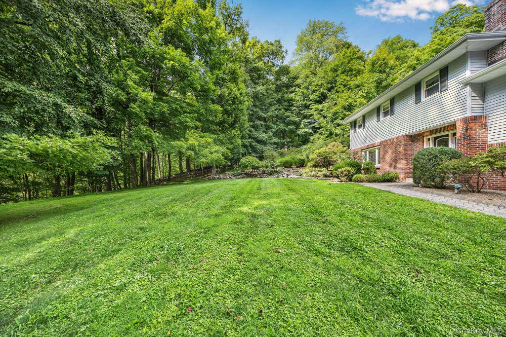 Photo of 1007 Haverstraw Road, Suffern, NY 10901 (MLS # 904883)